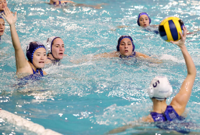 Έπεσε,σηκώθηκε ,προσπάθησε,κουράστηκε,δεν πρόλαβε…